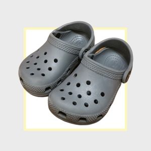 Crocs toddler size 6